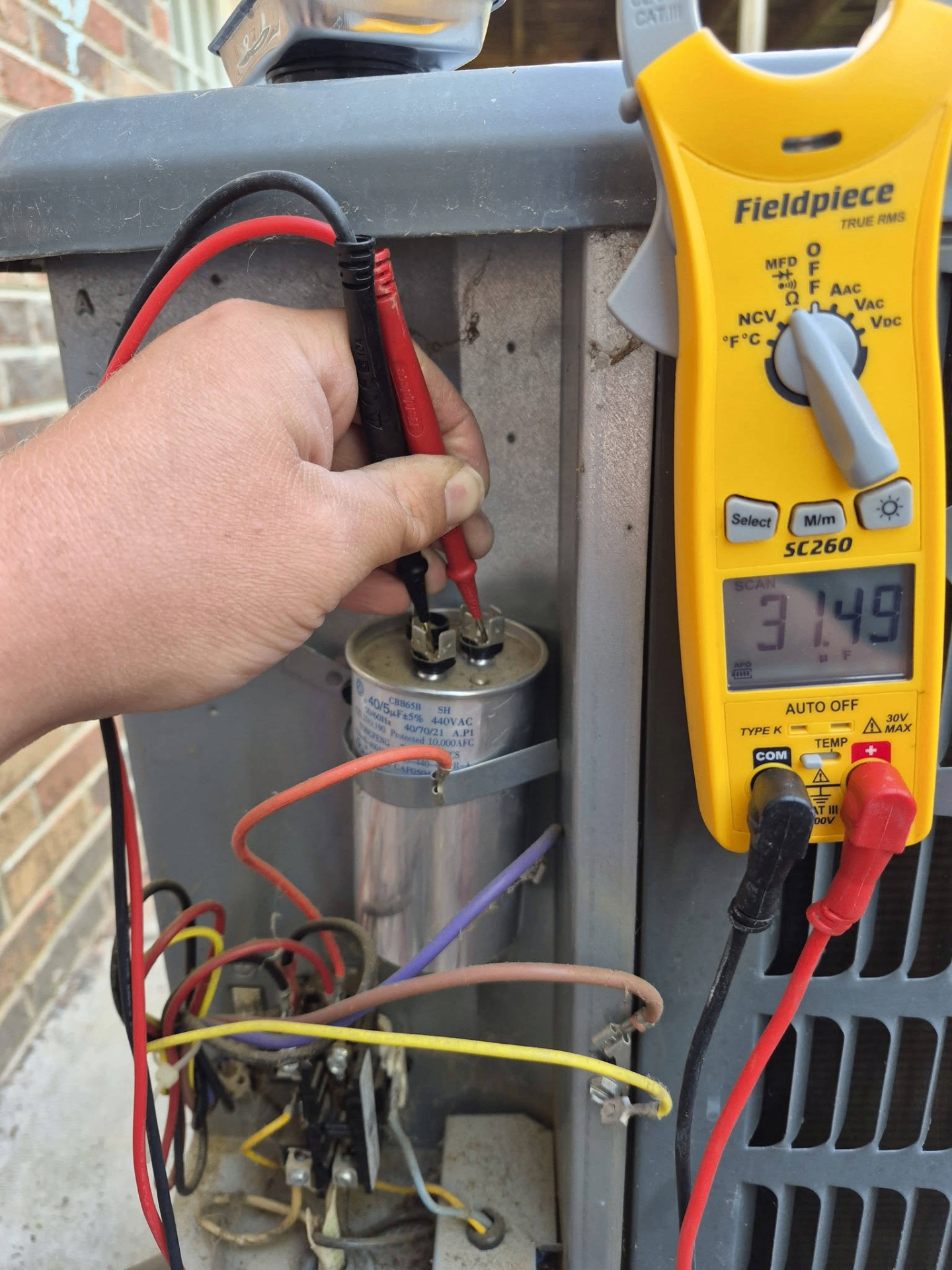 Testing capacitor microfarads with Fieldpiece meter