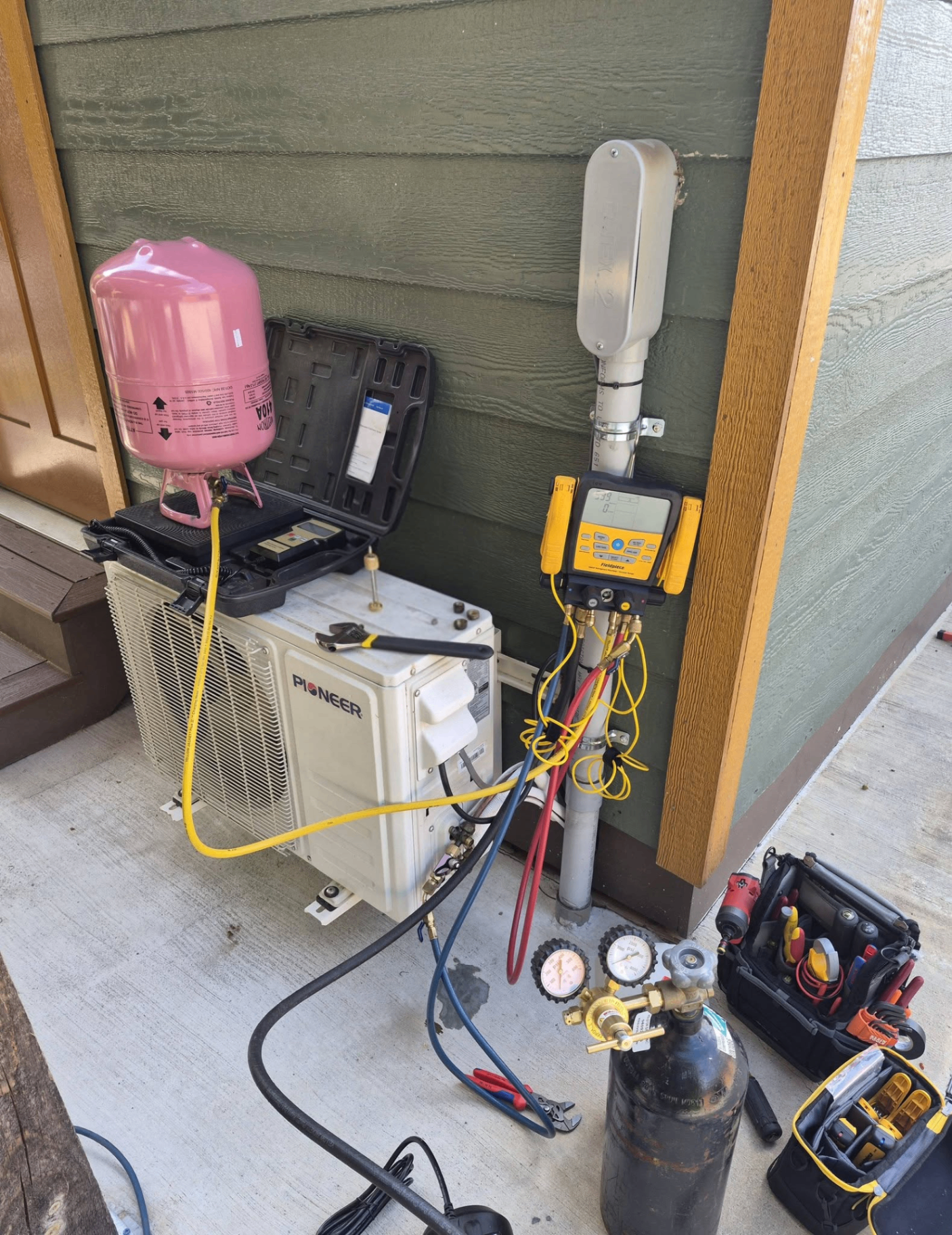 Pioneer mini split vacuum and pressure test with manifold gauges